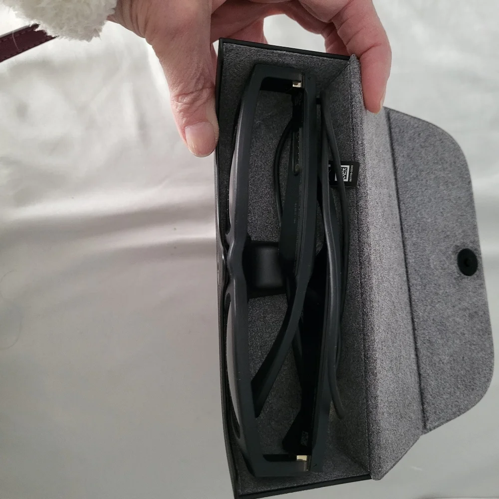 Bose blue tooth sunglasses